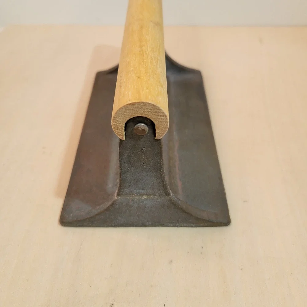 Vintage Cast Iron Bacon Press Pig Design‎ Wooden Handle Kitchen Tool